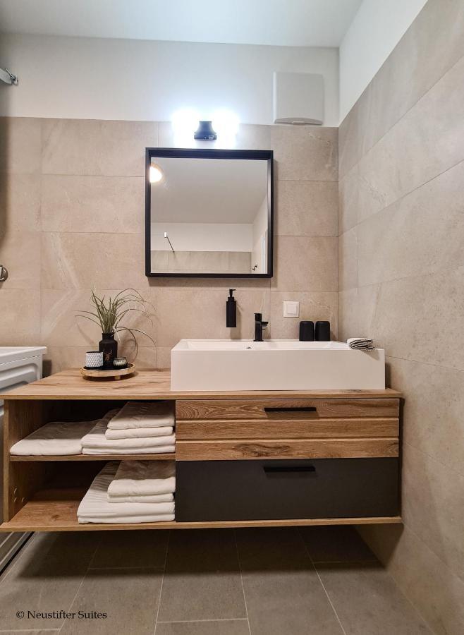 St Antoni Suite2 Stilvolle Ferienwohnung Mit Parkplatz In 艾森斯塔特 外观 照片